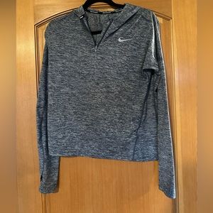 Nike top